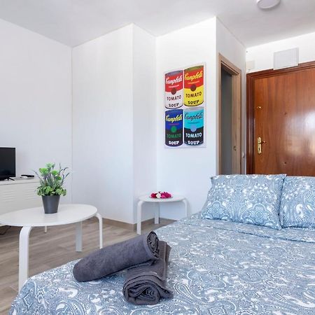 Panoramic Views Cosy Studio Apartment เบนัลมาเดนา ภายนอก รูปภาพ