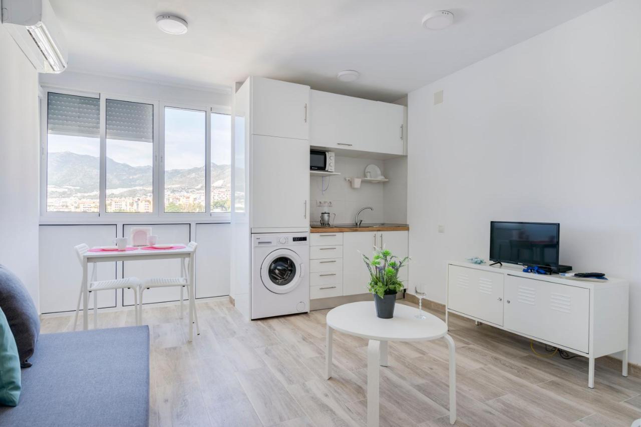 Panoramic Views Cosy Studio Apartment เบนัลมาเดนา ภายนอก รูปภาพ