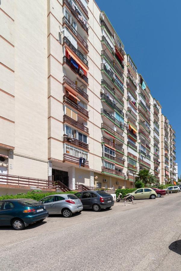 Panoramic Views Cosy Studio Apartment เบนัลมาเดนา ภายนอก รูปภาพ